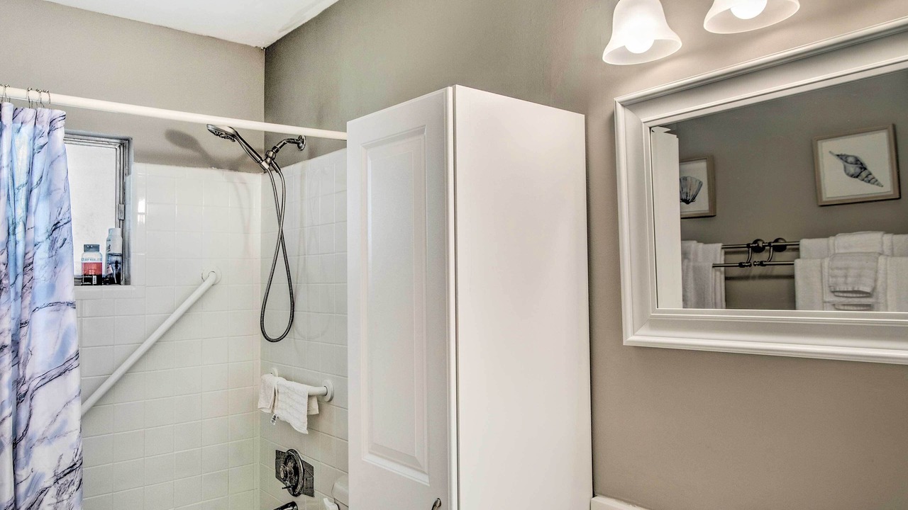 Photo of Bathroom in Country Club Estates