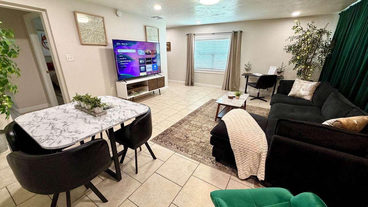 Photo of Livingroom in Colonialtown South