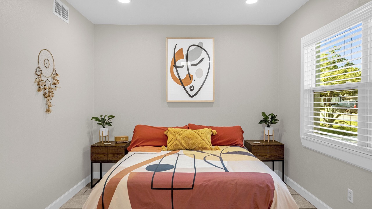Photo of Bedroom in Colonialtown South