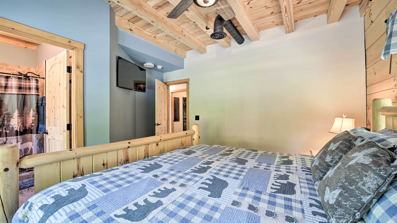 Photo of Bedroom in Maggie Valley
