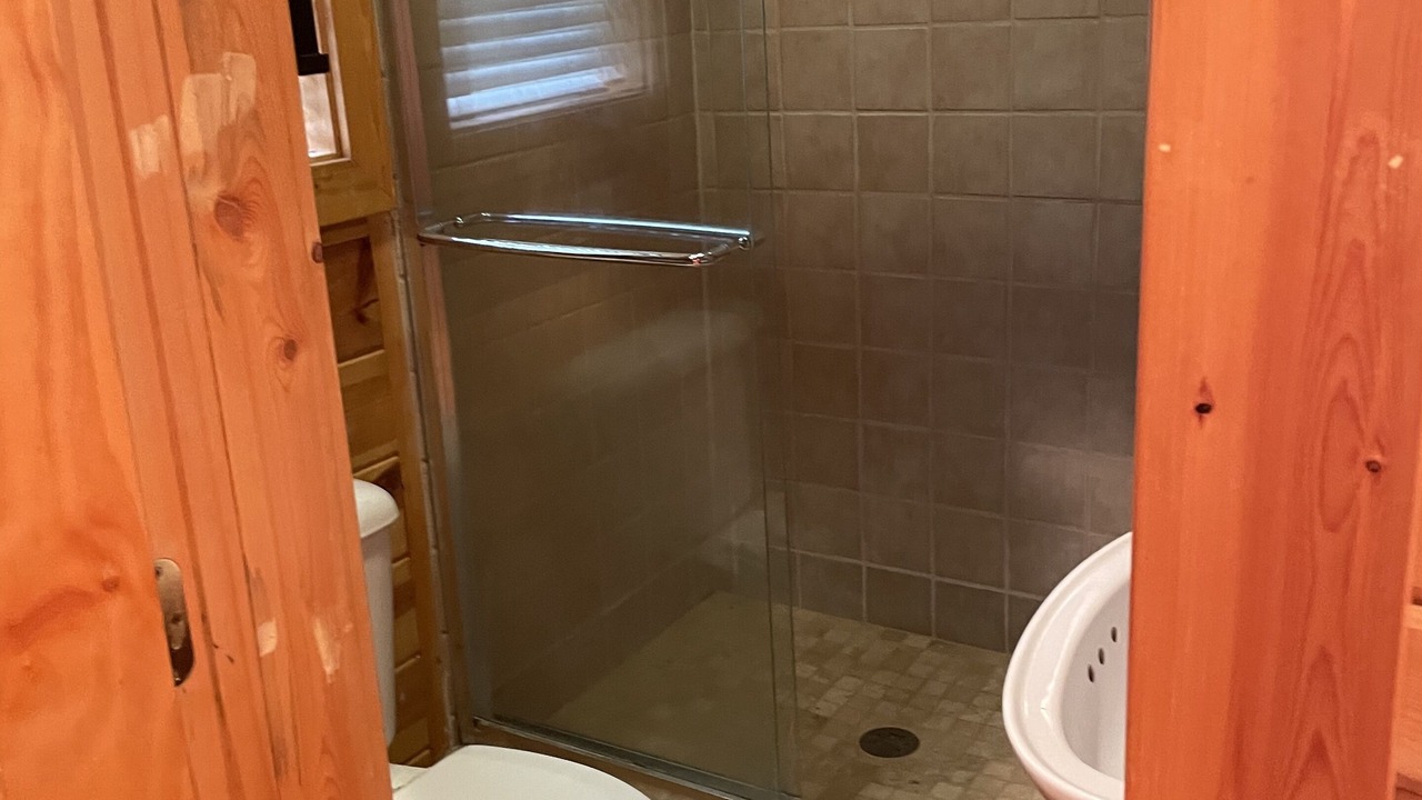 Photo of Bathroom in Rising Fawn