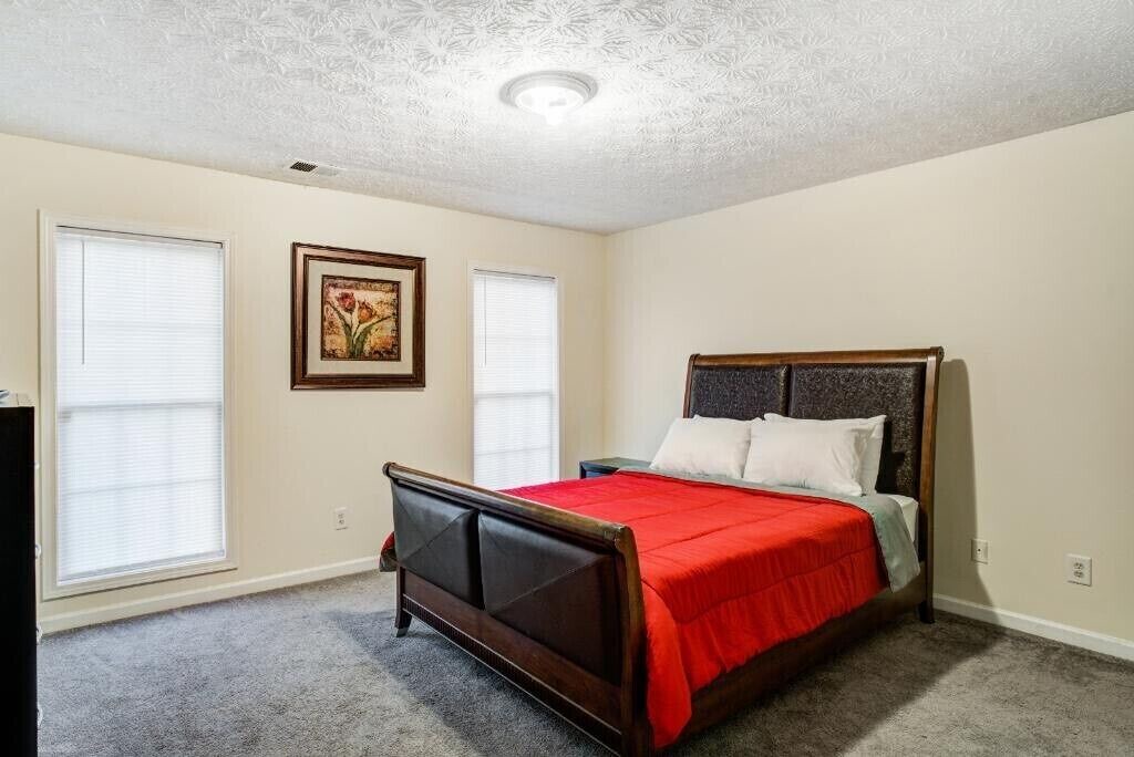 Photo of Bedroom in Conley