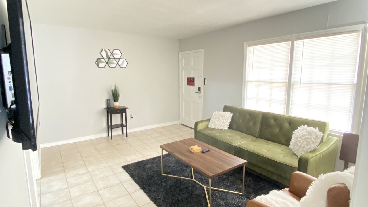 Photo of Livingroom in Albany