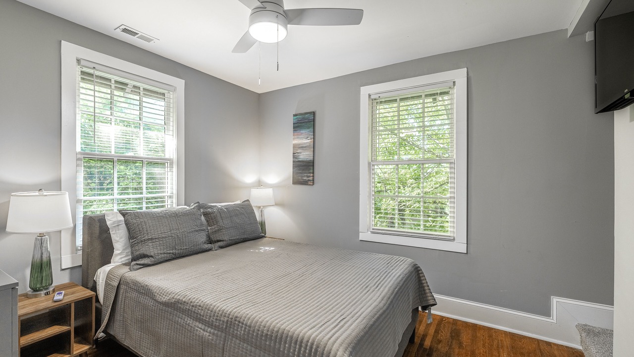 Photo of Bedroom in Wesley Heights
