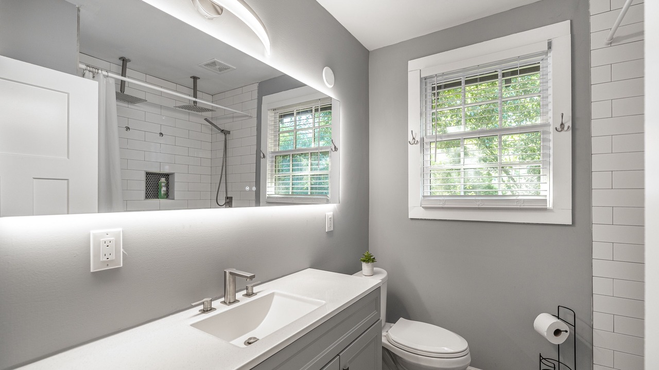 Photo of Bathroom in Wesley Heights