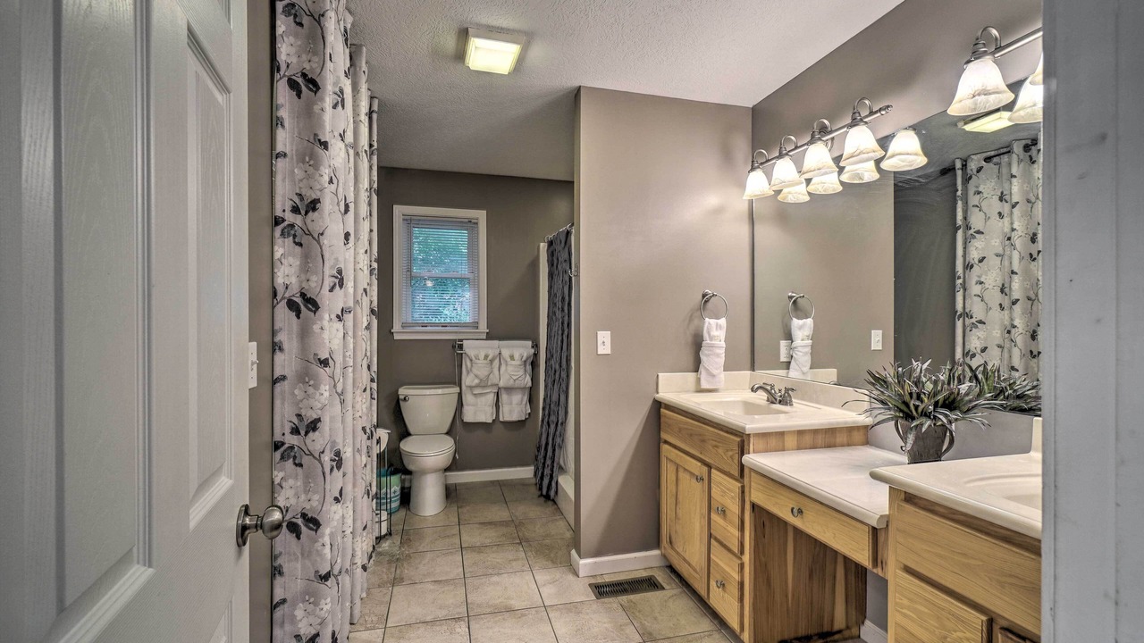 Photo of Bathroom in Sevierville