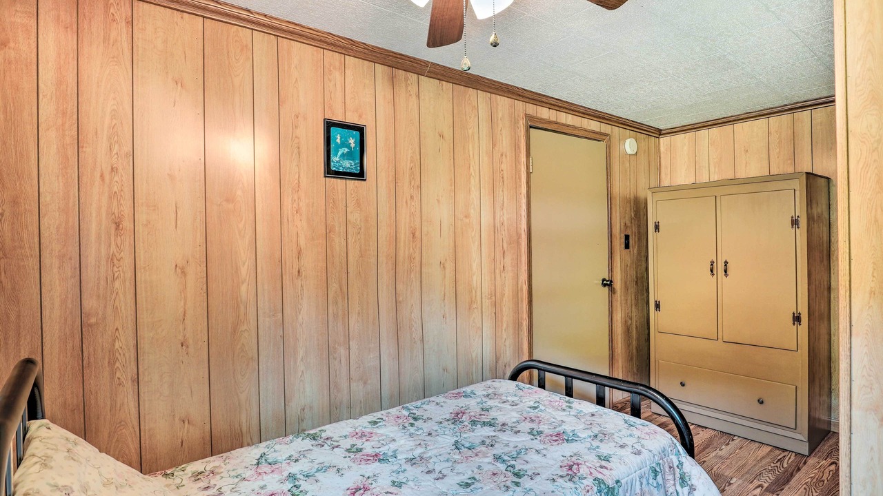 Photo of Bedroom in Marshall