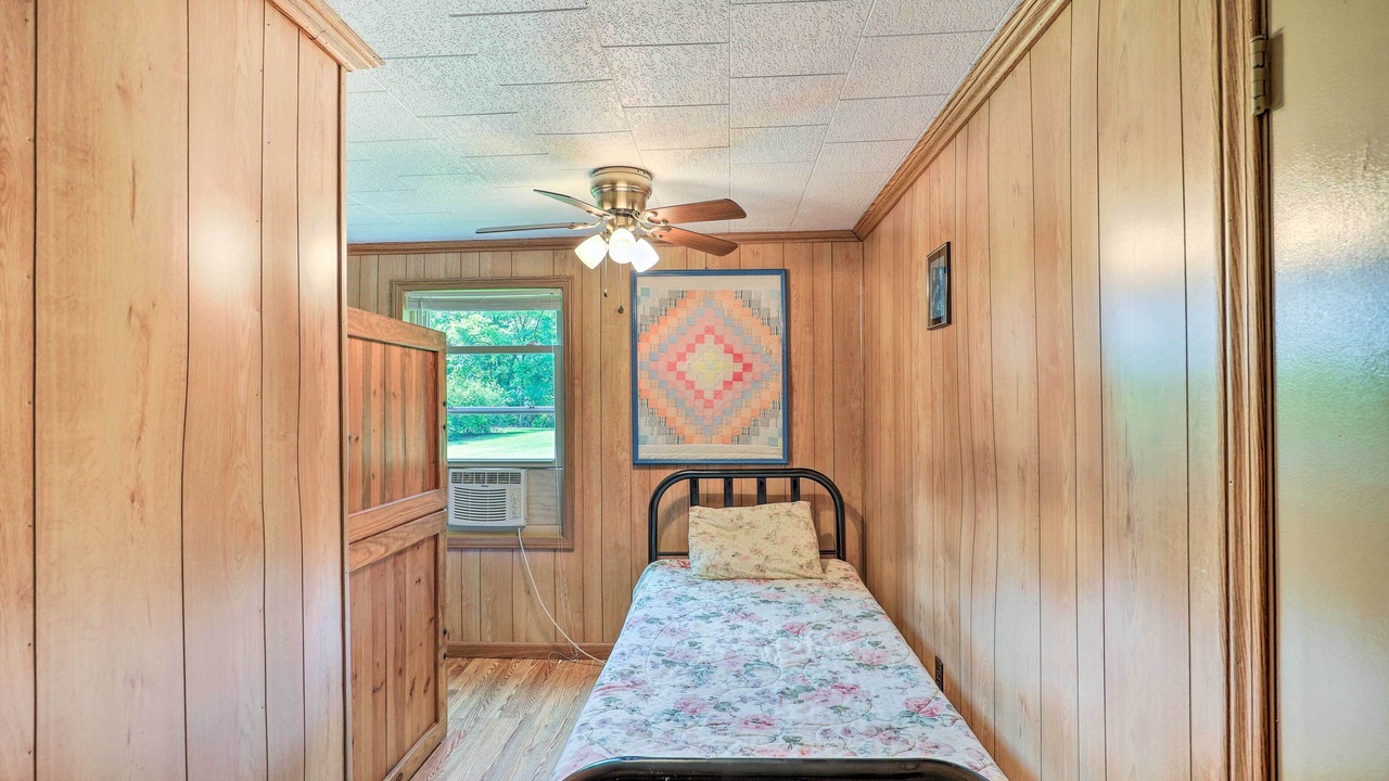 Photo of Others in Marshall