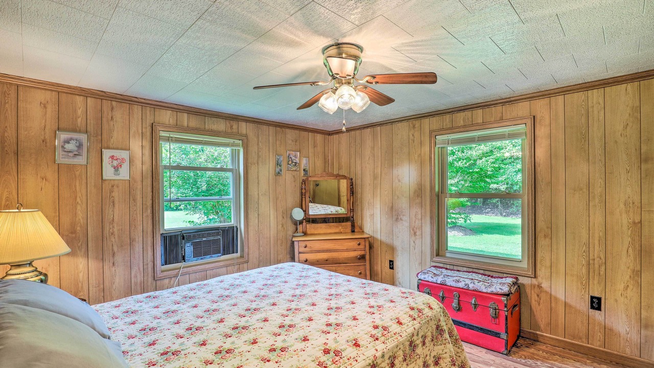 Photo of Bedroom in Marshall