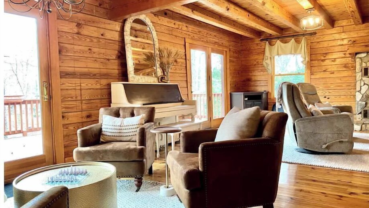 Photo of Livingroom in Mooresville