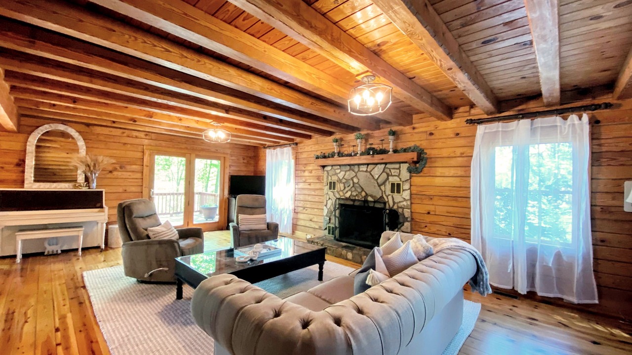 Photo of Livingroom in Mooresville