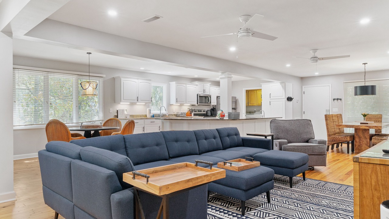 Photo of Livingroom in West Beach
