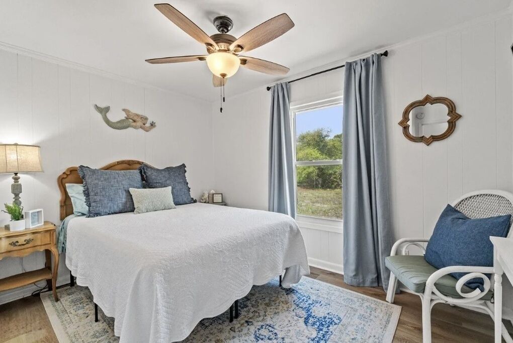 Photo of Bedroom in Inlet Beach Heights