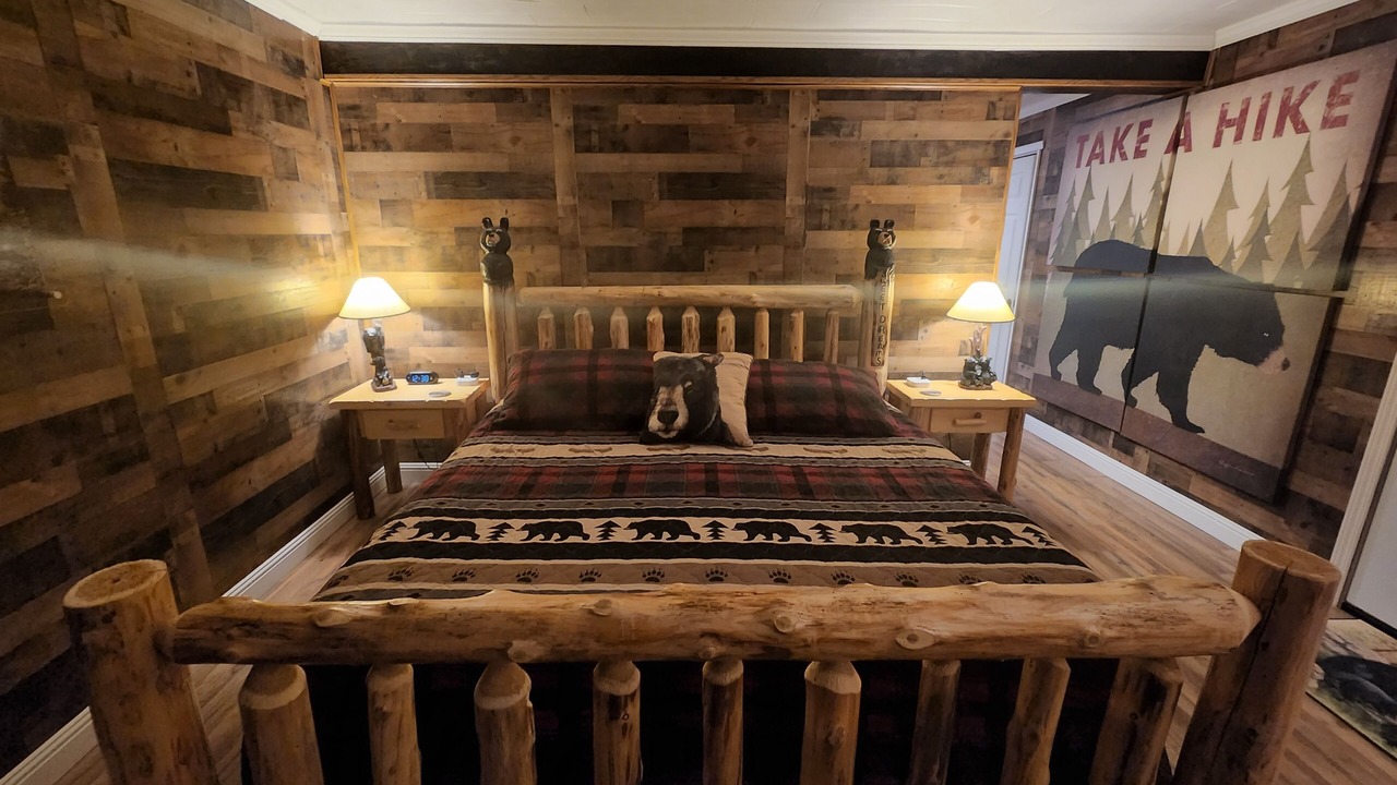 Photo of Bedroom in Rocky Grove