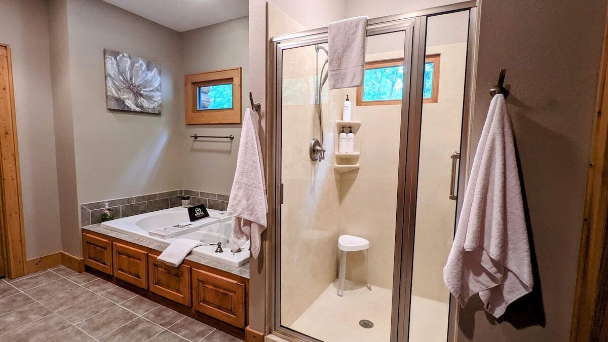 Photo of Bathroom in Maggie Valley