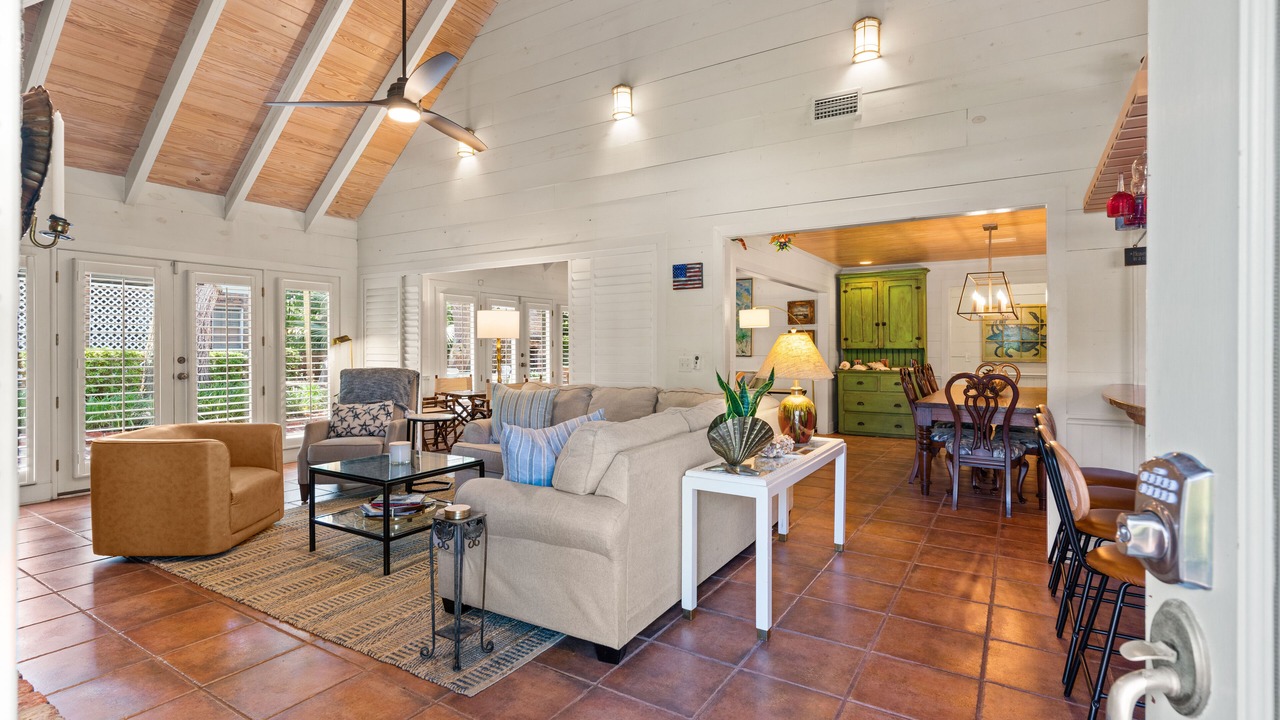 Photo of Livingroom in East Beach