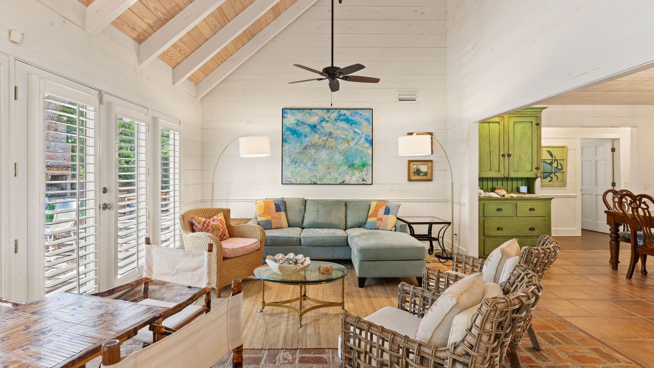 Photo of Livingroom in East Beach