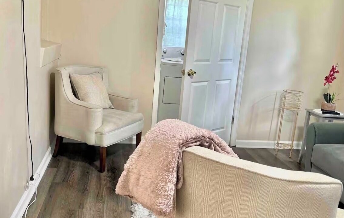 Photo of Livingroom in Macon