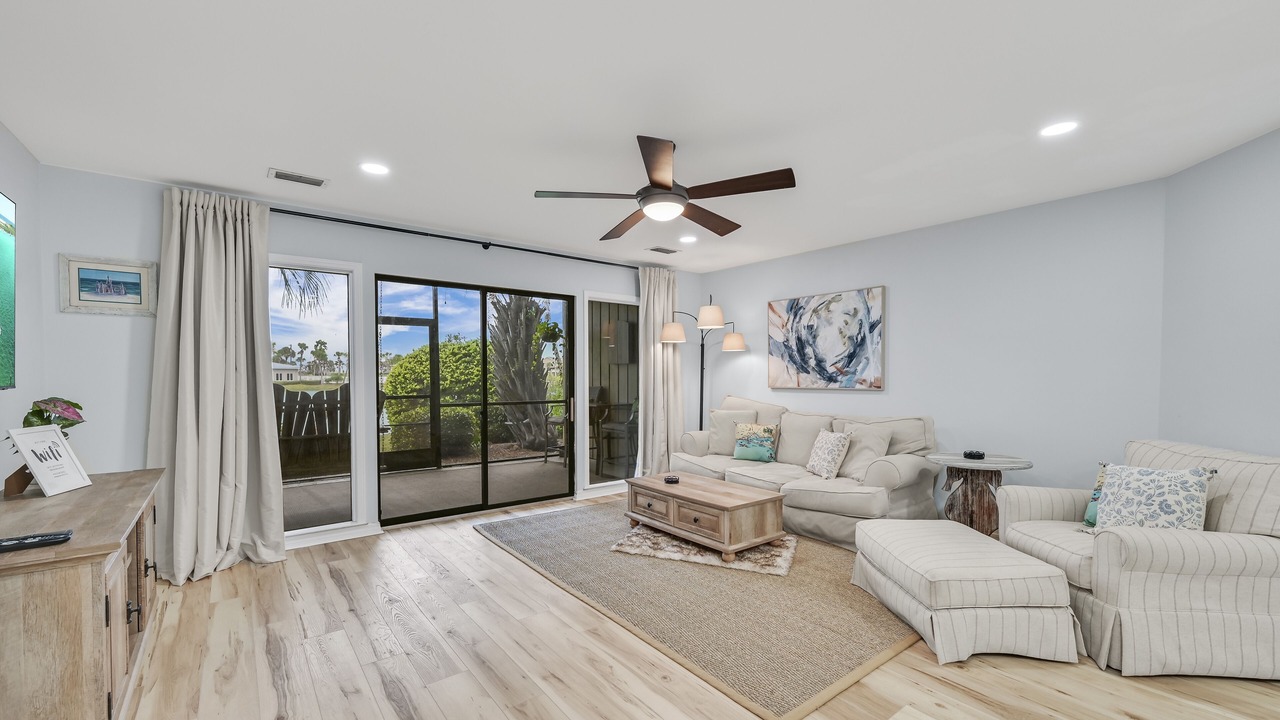 Photo of Livingroom in Miramar Beach