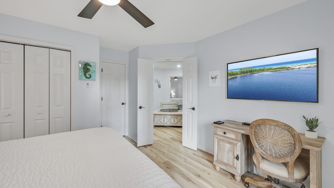 Photo of Bedroom in Miramar Beach