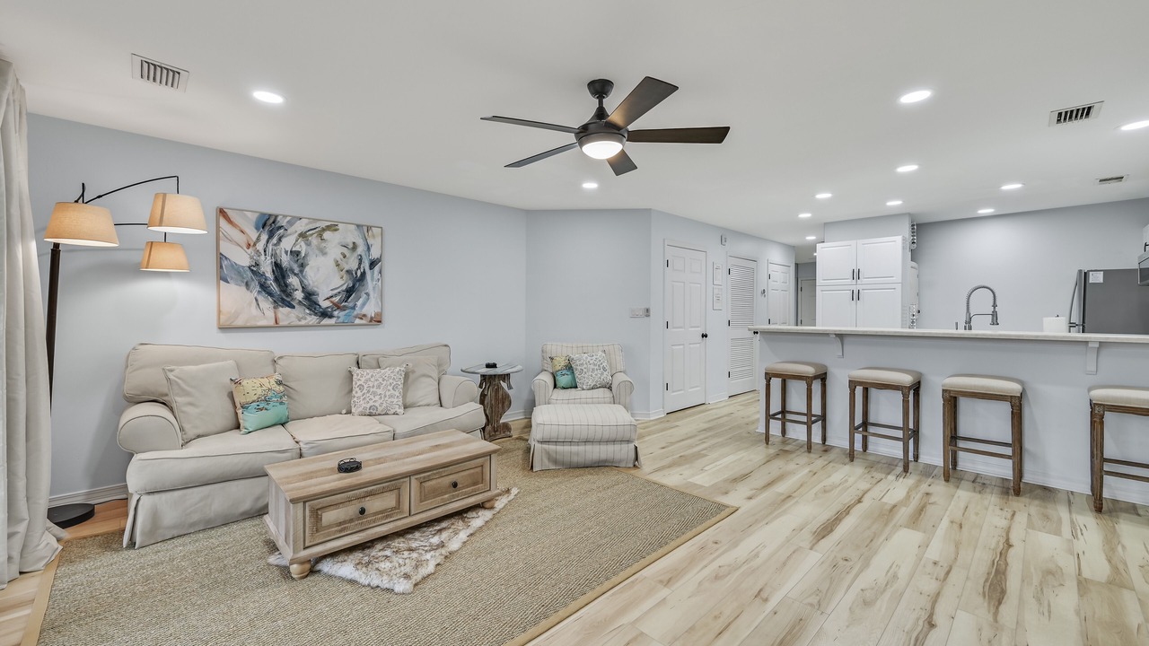 Photo of Livingroom in Miramar Beach