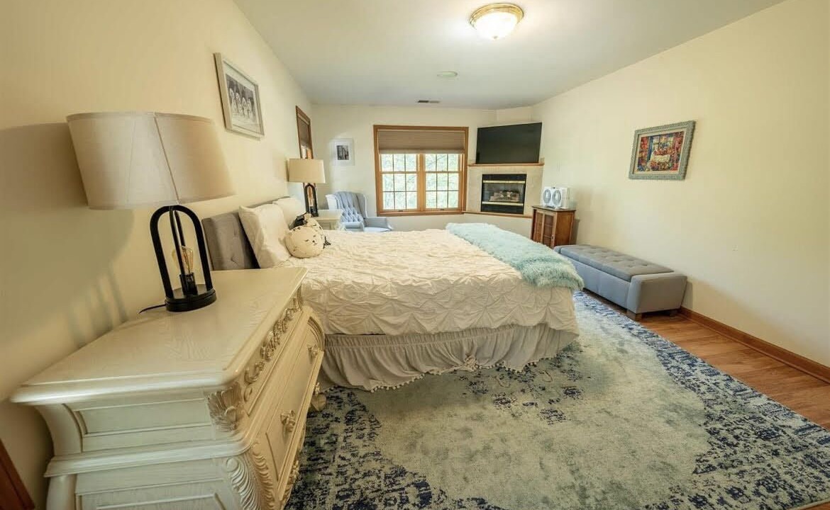 Photo of Bedroom in Saratoga Springs