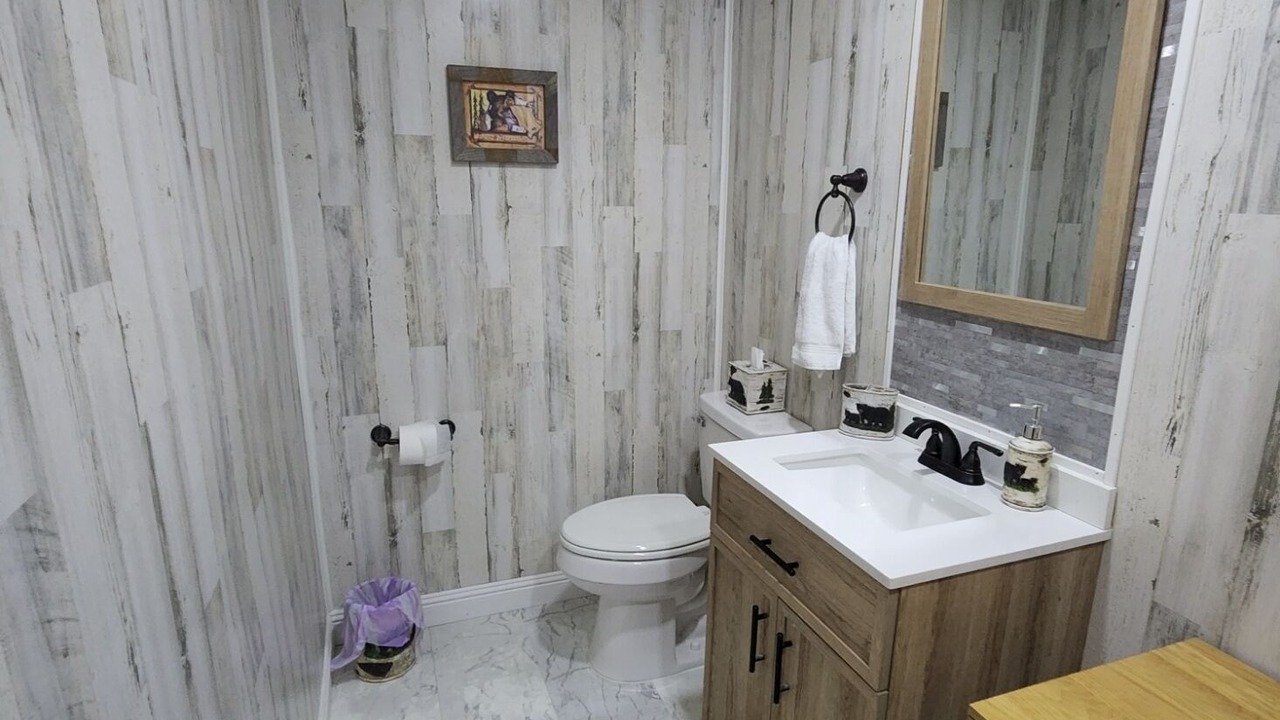 Photo of Bathroom in Rocky Grove