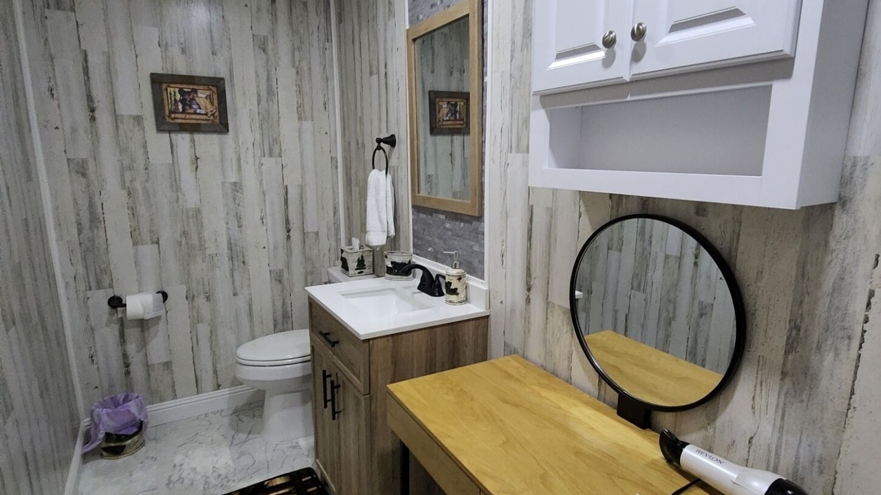 Photo of Bathroom in Rocky Grove