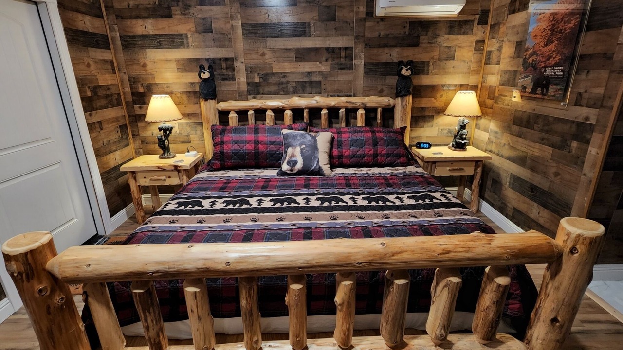 Photo of Bedroom in Rocky Grove