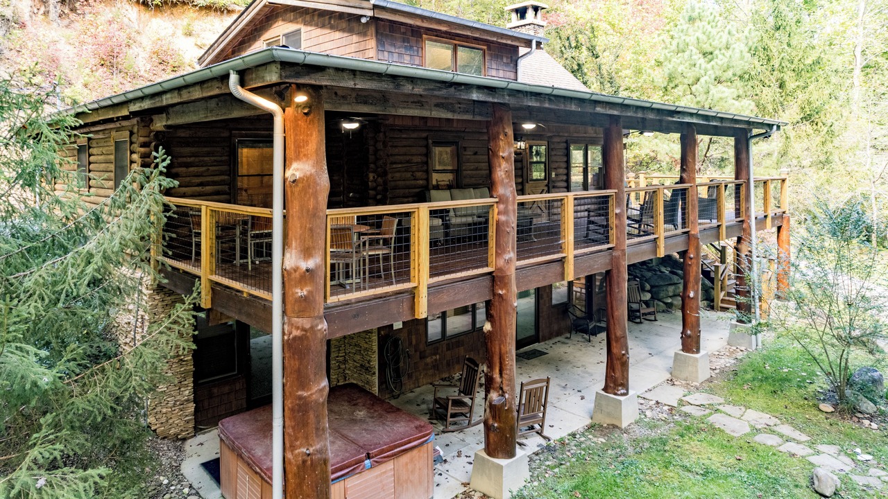 Photo of Patio Balcony in Rocky Grove