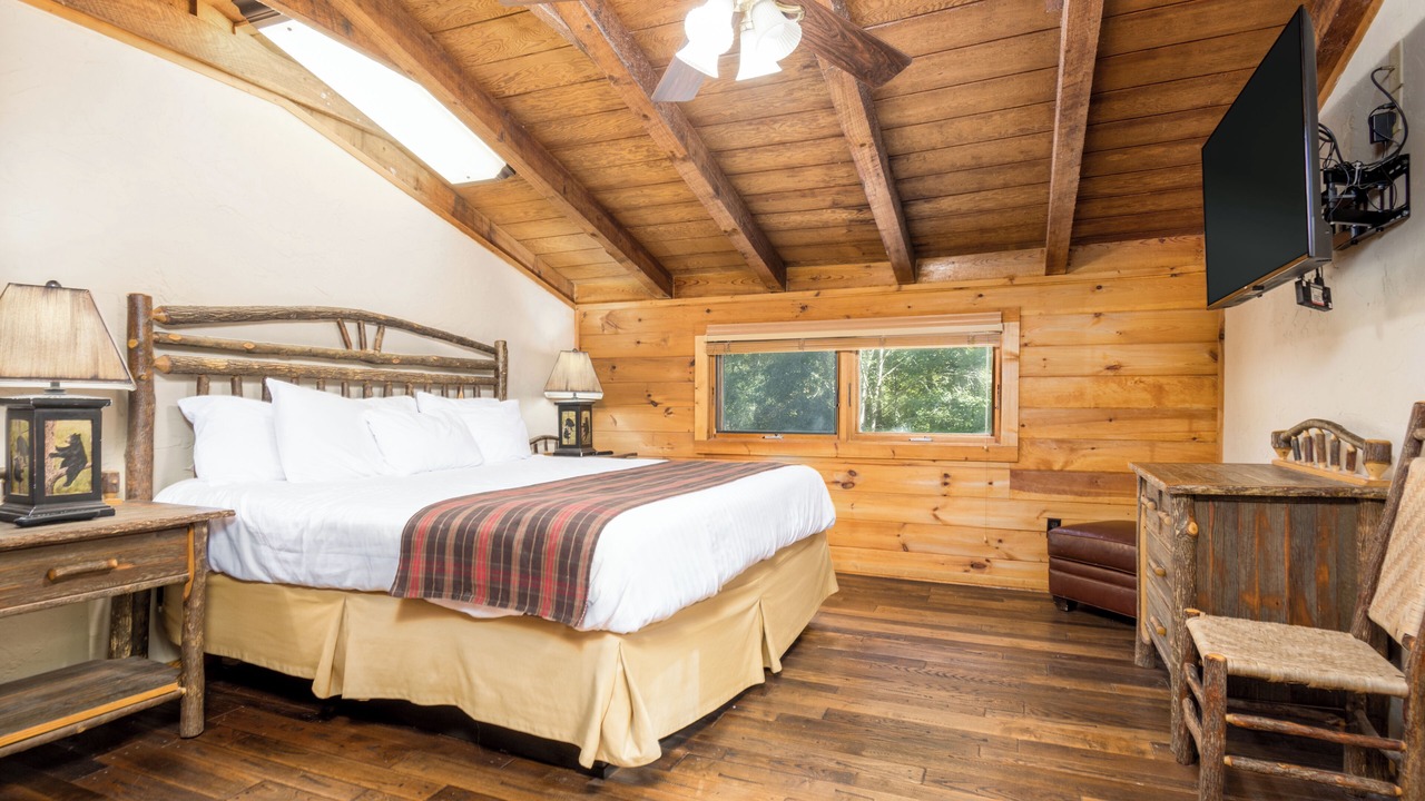 Photo of Bedroom in Rocky Grove