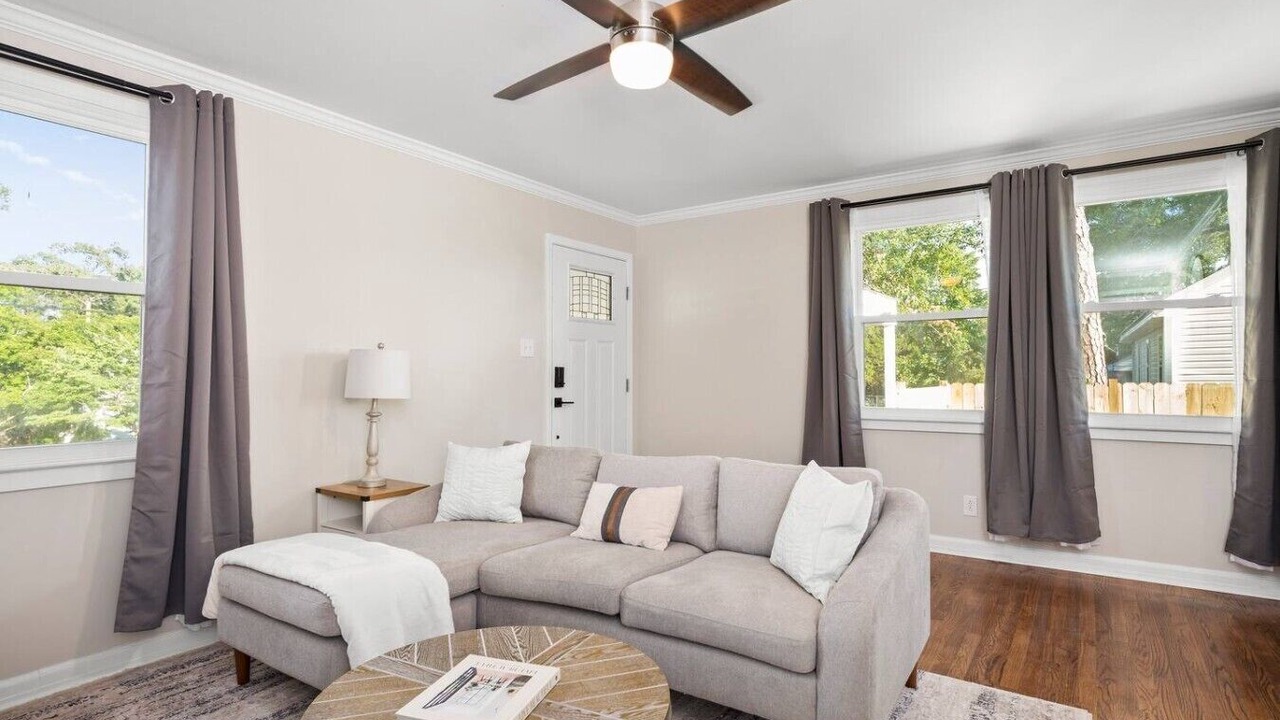 Photo of Livingroom in Macon