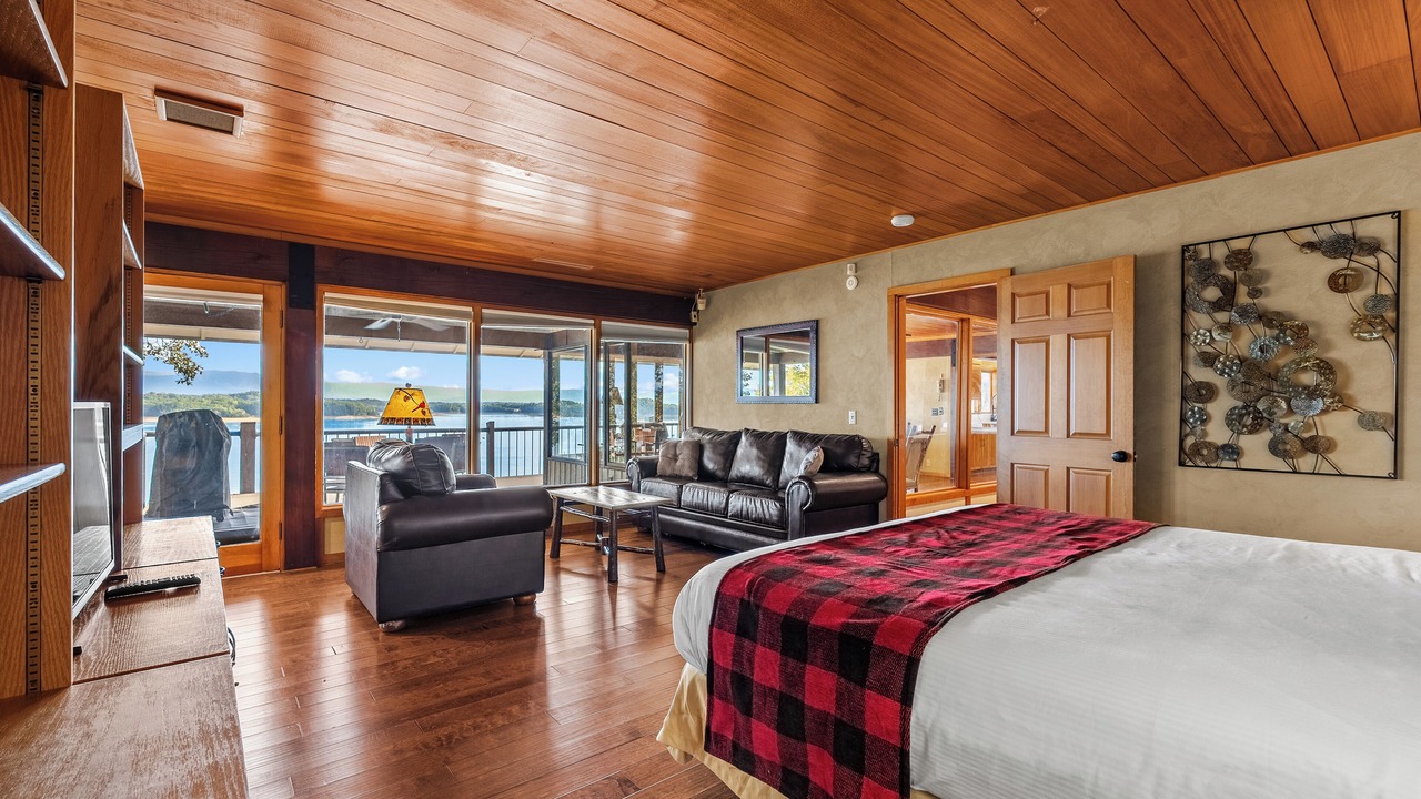 Photo of Bedroom in Dandridge