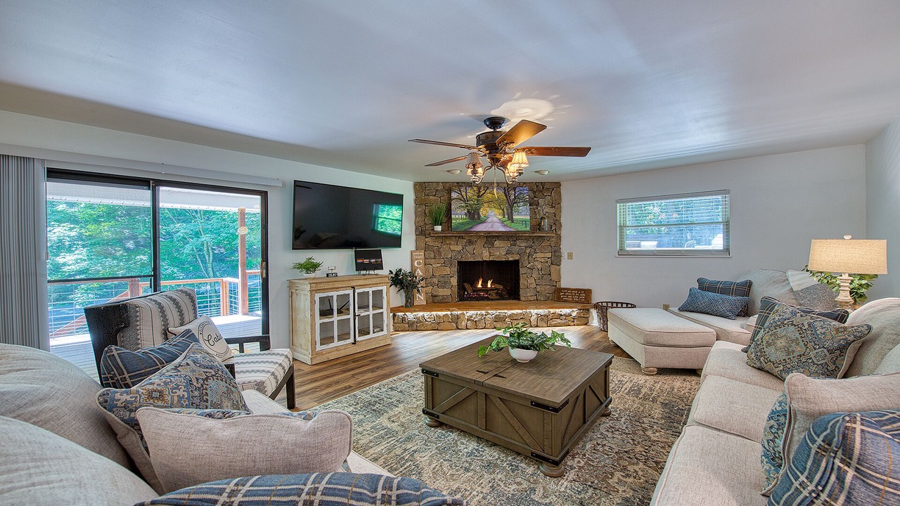 Photo of Livingroom in Waynesville
