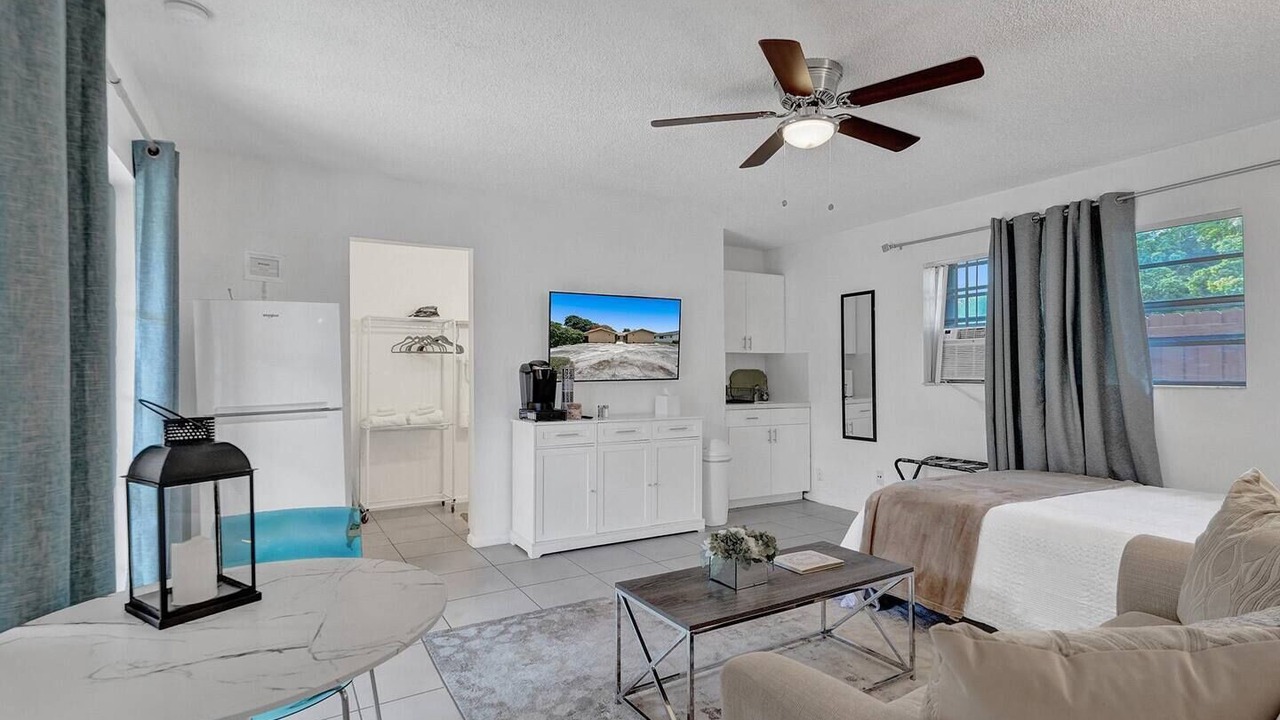 Photo of Bedroom in Hollywood