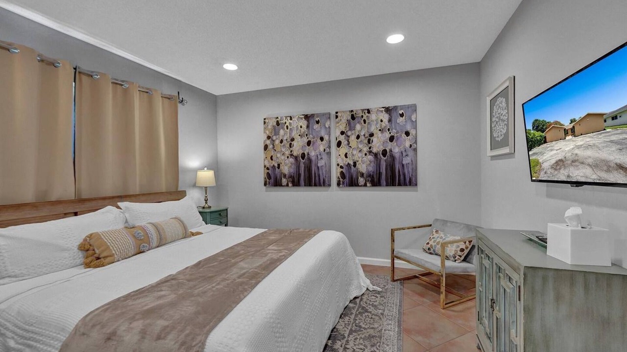 Photo of Bedroom in Hollywood