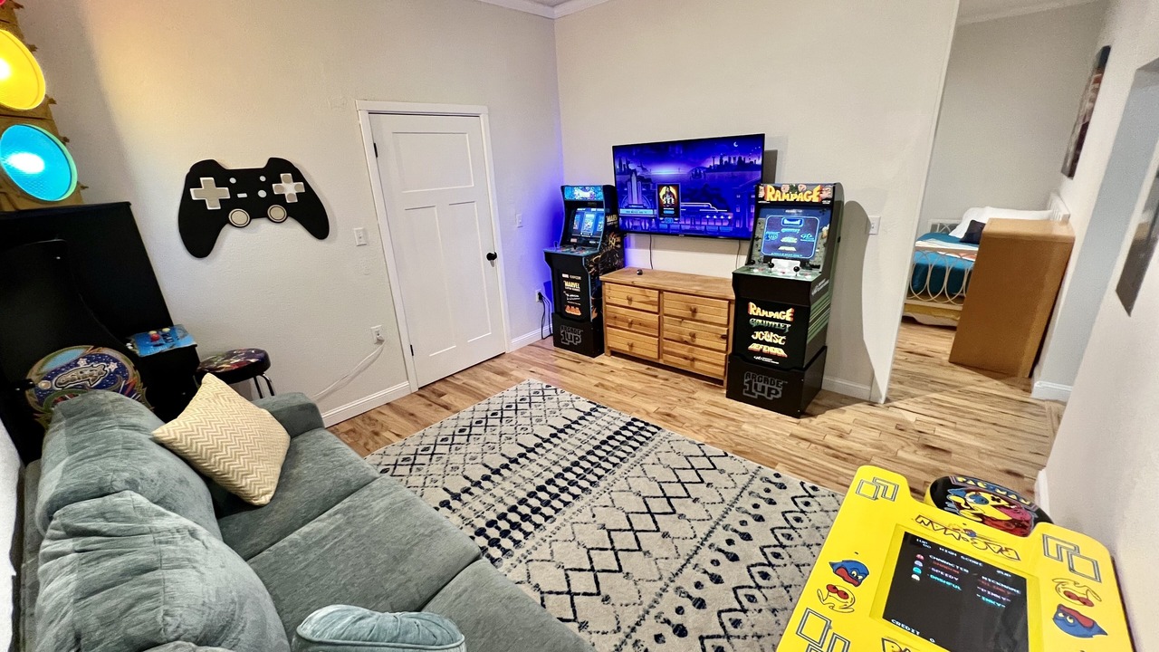 Photo of Livingroom in Guntersville