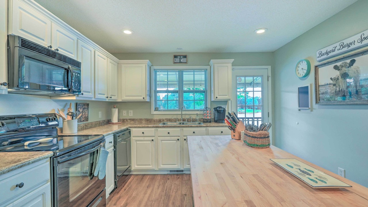 Photo of Kitchen in Eatonton