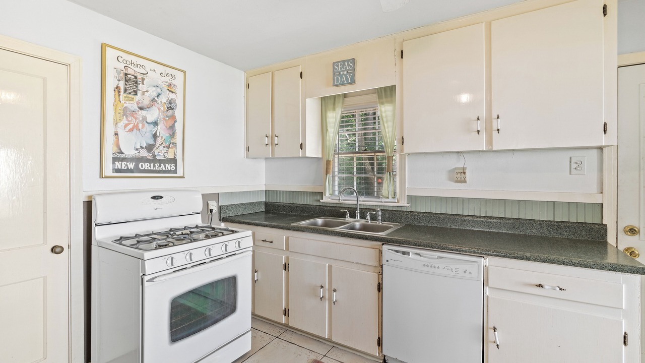 Photo of Kitchen in Driftwood