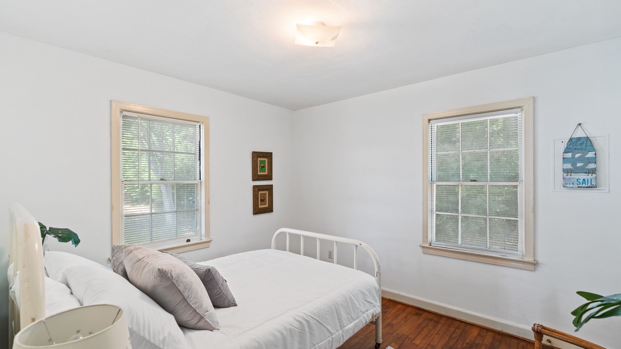 Photo of Bedroom in Driftwood