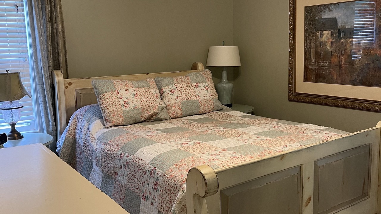 Photo of Bedroom in Woodfin