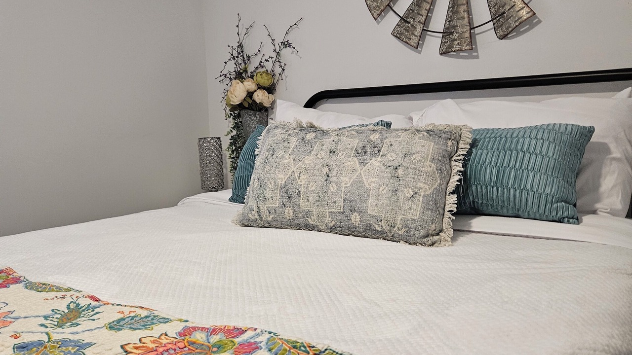 Photo of Bedroom in Guntersville