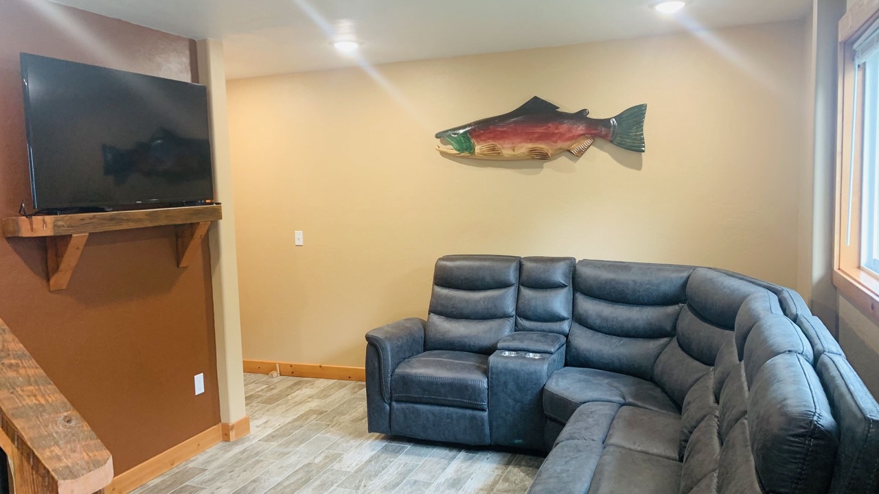 Photo of Livingroom in Homer