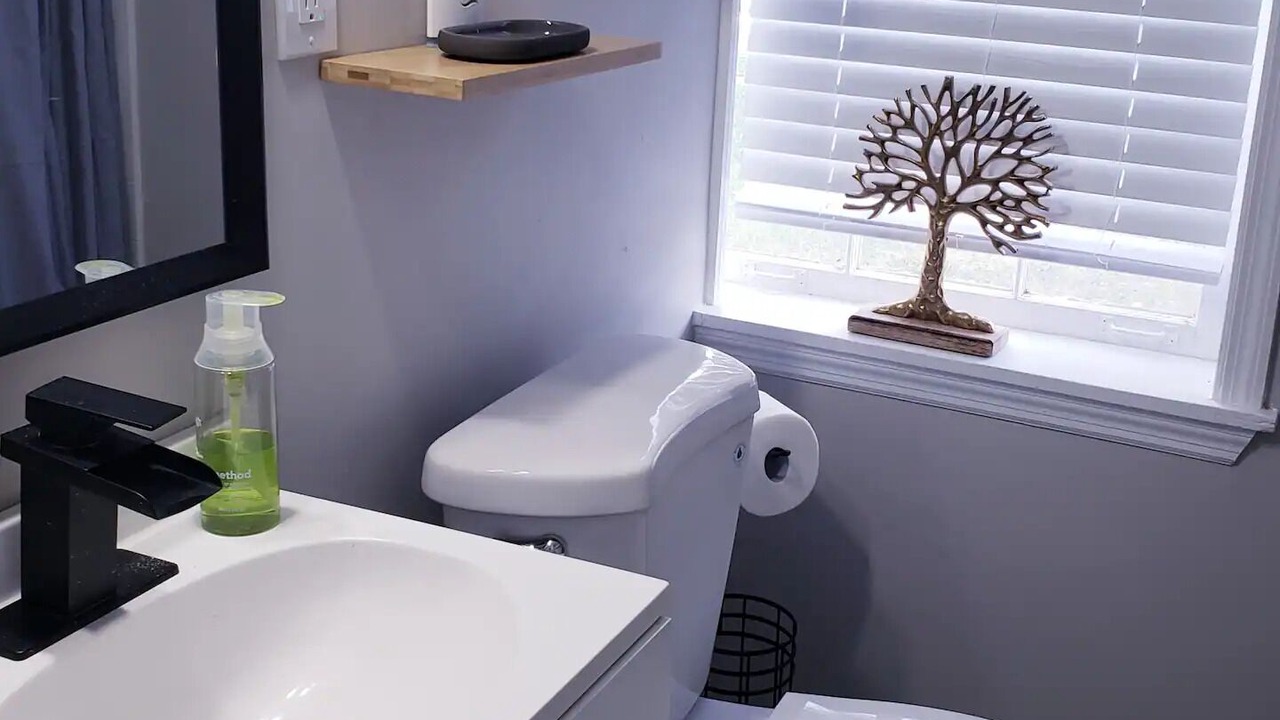 Photo of Bathroom in East Point