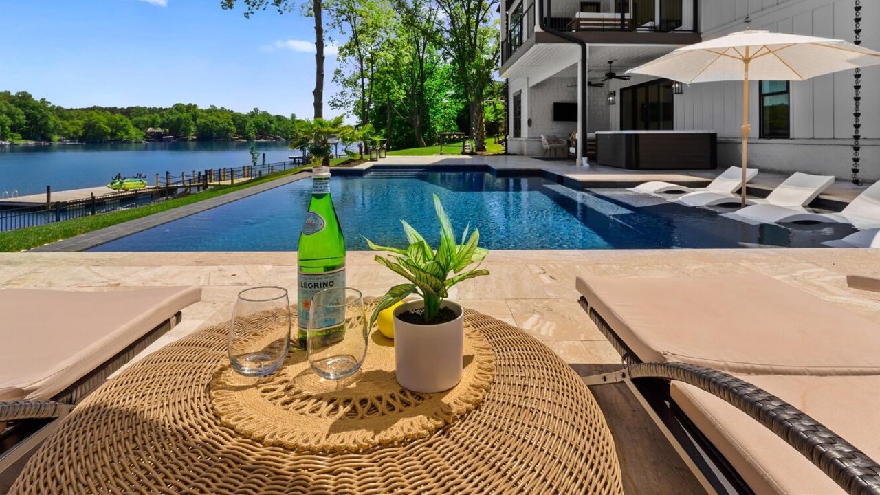 Photo of Outdoor in Mayhew