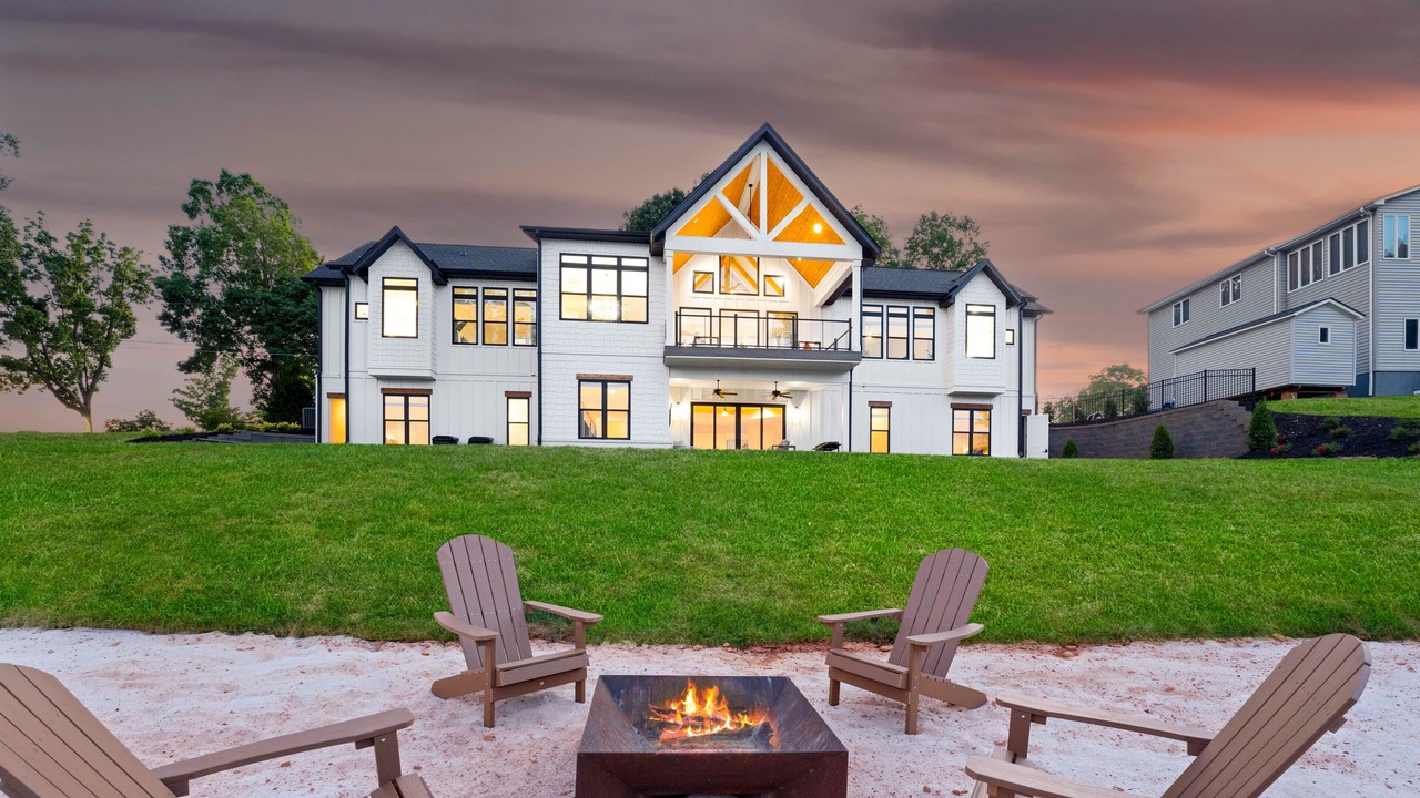 Photo of Outdoor in Mayhew