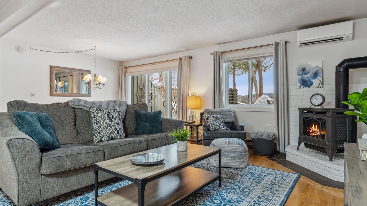 Photo of Livingroom in West Hartford