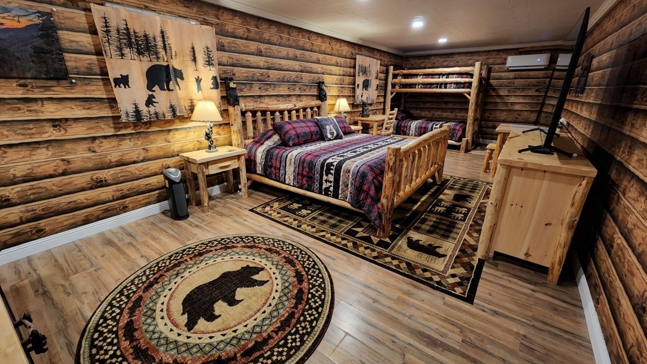 Photo of Bedroom in Rocky Grove