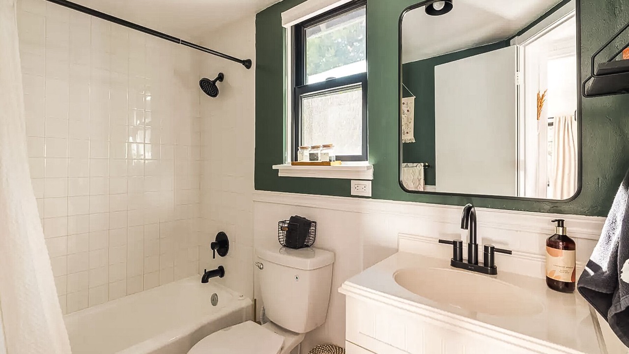 Photo of Bathroom in Cedar Glen