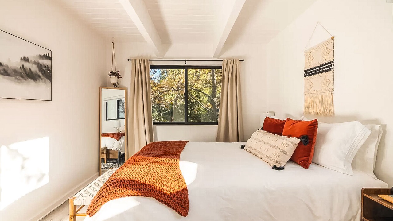 Photo of Bedroom in Cedar Glen